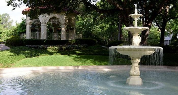 Photo of park gazebo and fountain