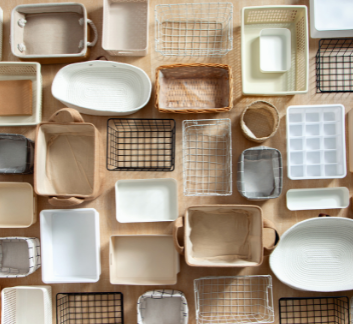 picture of containers and baskets